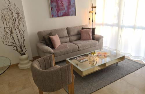 Amplio apartamento 2 Dormitorios 4Pax Decoración moderna - Foto 7