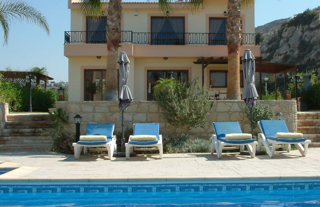 Three Bedroom Villa With Private Pool and Landscaped Garden Close to the Beach - Foto 12