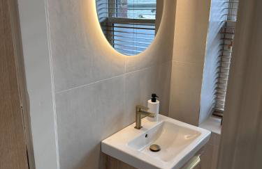 Dog Friendly 3 bedroom apartment - Foto 17