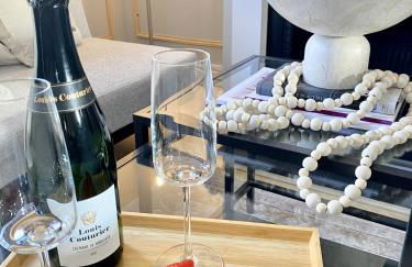 Carlton House - Photo 2