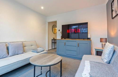 Cozy 2BR Getaway - Private Hot Tub & Bath Retreat - Foto 24