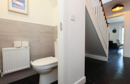 Contractor 4 Bed 2 BA 5 mins to Airport & Barry With Parking - Foto 6
