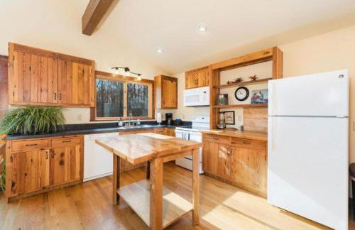 Luxury Cabin for Rent near the Shenandoah National Park, Virginia - Photo 45