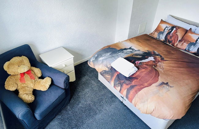 3bed Apartment Sleeps 6 - Free Parking, Wifi - Foto 4