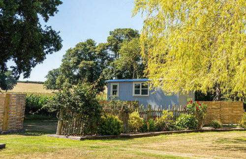 The Hideaway Hut - 1 Bed Shepherds Hut - Hereford - Photo 103