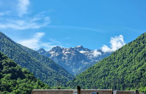 Luchon superbe appartement 8 places 80m2 vue montagne 180 - Foto 2
