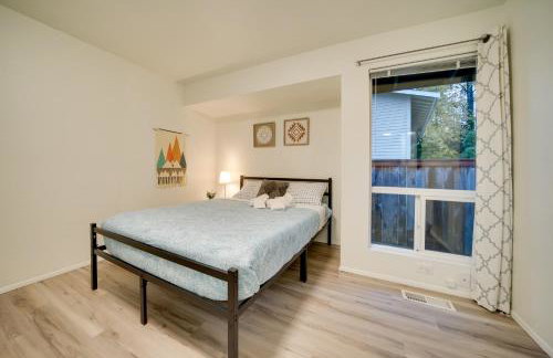 Eastside Tech Hub Home Base Near I-90 and Factoria! - Foto 12