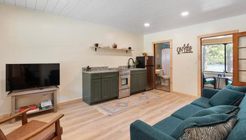 Squam Waterfront 2 bed 2 bath (Suite 3) - Foto 1