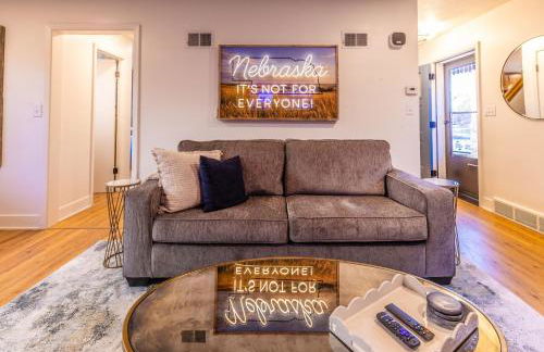 Family Retreat with Hot Tub, Game Room & Prime Location - Foto 26