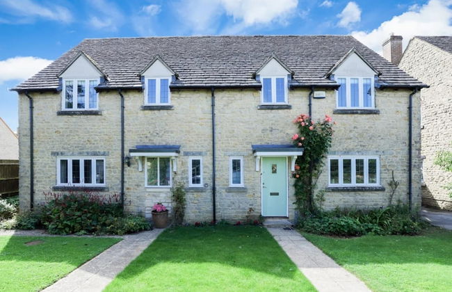 The Fosse Way Cottage - Breathtaking 5bdr Cottage With Parking Garden - Photo 34