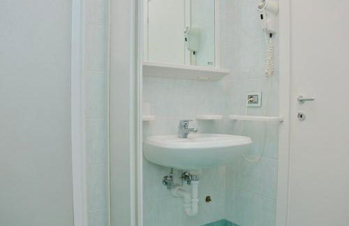 Lovely Flat With Private Garden Next to the Beach - Foto 12