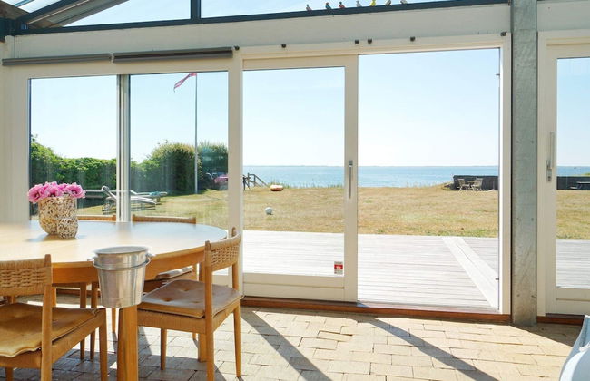 6 Person Holiday Home in Jaegerspris - Photo 18