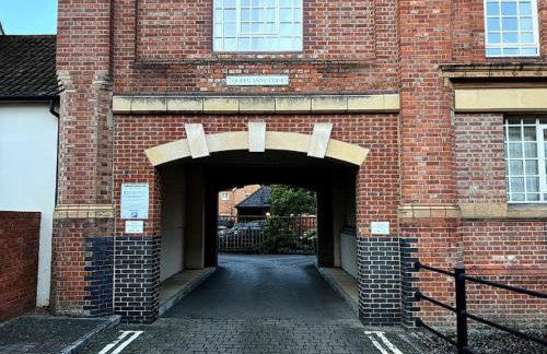 Queen Anne Court-FREE PARKING By Prescott Apartments - Photo 23