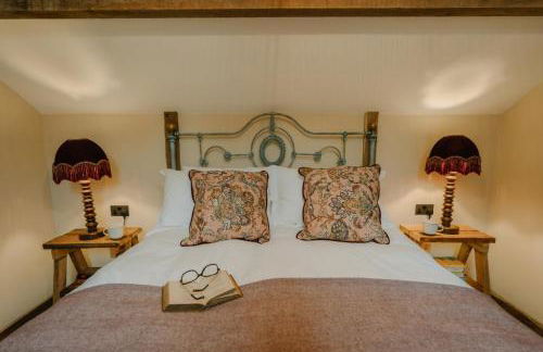 The Carriage House by Birch Stays - Photo 36