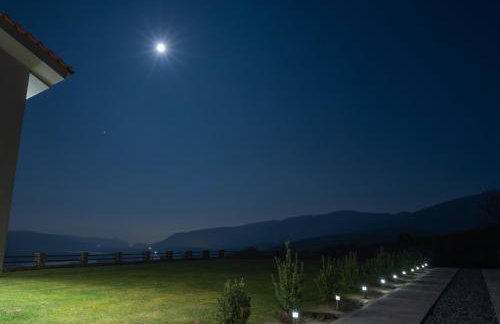 Lake Guest House - Photo 7