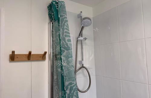 One bed Character Cottage with Parking and Garden - Foto 12