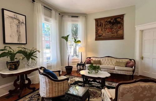 Large Historical Home for Groups Walk to Downtown! - Foto 48