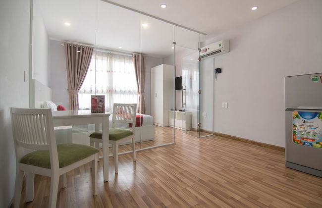 RedDoorz Plus near Tan Dinh Market 2 - Photo 40