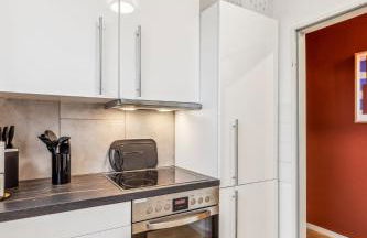 NASA Homes I Moderne Suite I Zentral I 3 Zimmer I 3 Balkone I neu renoviert I Smart TV I Hotelbetten - Foto 13