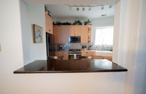 Bootlegger House Sleeps 10-20 Free TV & Parking - Foto 10