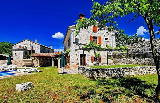 Authentic Villa in Tinjan With Private Pool - Foto 24