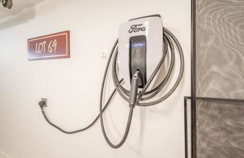 Modern Eco Retreat with Hot Tub and Views - Foto 37