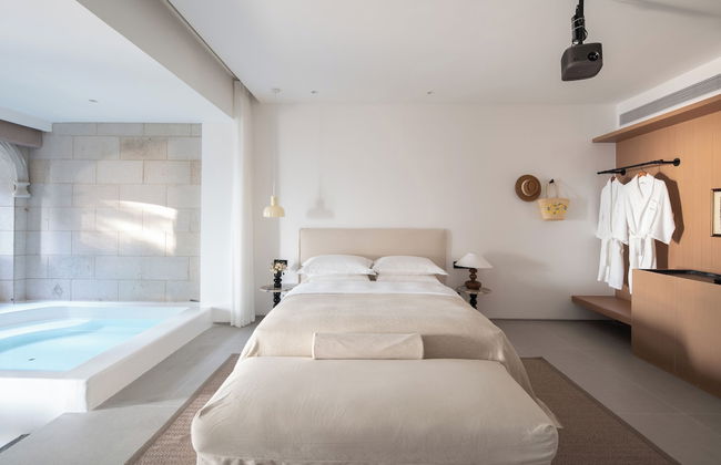 Miyue Roman Holiday Bubble Pool hotel - Photo 18