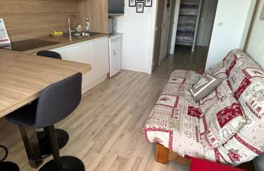 Sunny studio Mountain View balcony Alpe d Huez Studio ensoleillé balcon vue montagne - Foto 6