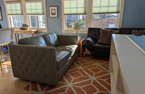 Back Alley Apartment, walk Downtown and Duke - Photo 12