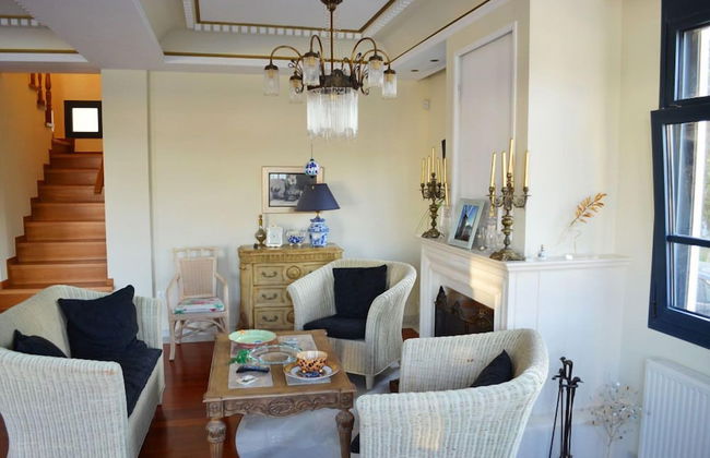 Mikamas Villa - Photo 10