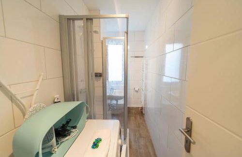 RR - Stylish Apartment 50qm - WIFI - Washer - TV - Foto 10