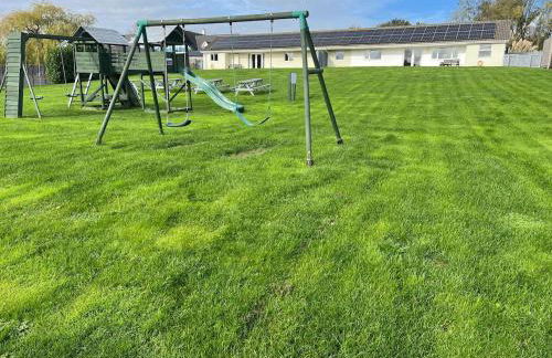 Gamekeepers Cottage - Hot Tub, 2 bed, sleeps 4, private patio, AC, stunning views - Photo 32