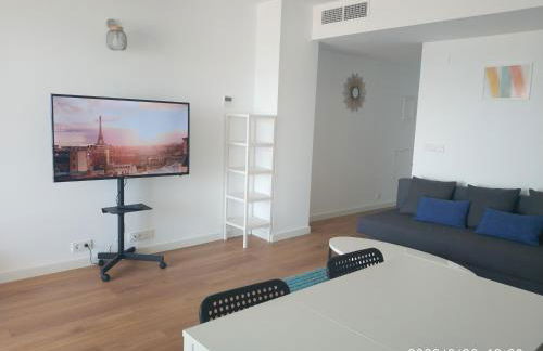 Bonito apartamento con piscina cerca de la playa. - Foto 8