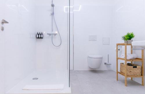 CABANA - Deluxe City-Center - kostenloser Parkplatz - Balkon - WiFi - Zentral - Photo 11