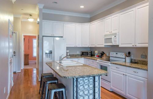 Water's Edge 103 - Bright 3BR/3BA Townhome - Pool - Fishing Dock - Foto 2