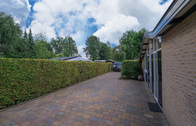 Dog-friendly Stay w/ Spa - Photo 40