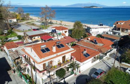 Sunrise Suite Olympiada - Luxury Beachfront Escape - Photo 37