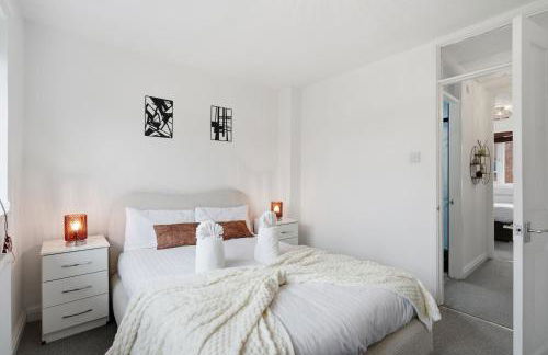 Modern Refurbished 2 Bed House Ideal for Business & Families - Foto 21