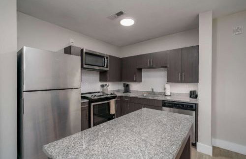 5th Quarter at Watercress- 0 9 Miles to UA- 2 BR 2 BA- Riverfront - Foto 12