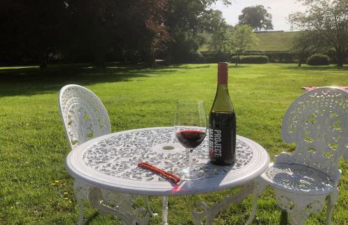 Unique Orchard Lodge for couples with hot tub - Photo 24