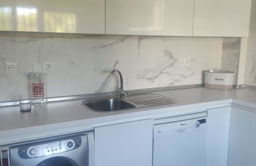 Villa 28 de julio Casa Rural con piscina en Granada - Foto 12