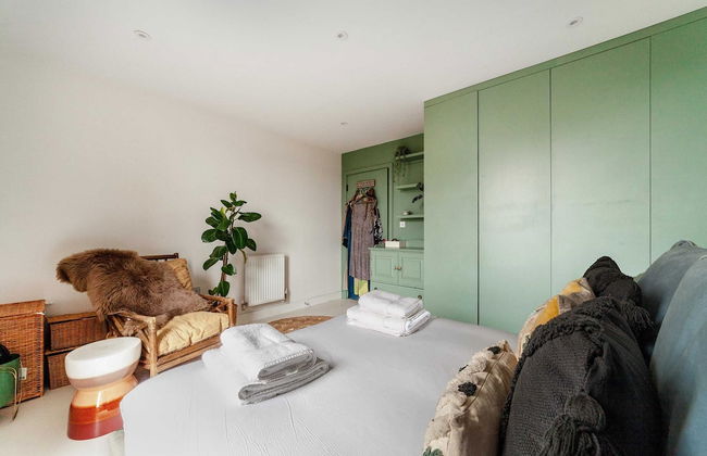 Beautiful Modern Apartment Centrally Located - Foto 3