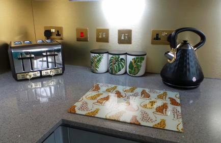 Luxury 1 Bedroom Duplex with Free Parking - Foto 13