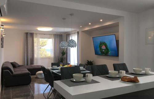 HOLIDAY HVAR lux - Photo 34