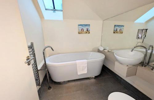 The Coach House at Durhamhill with llamas & games room mini cinema - Foto 36