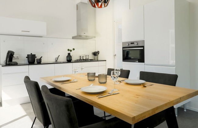 Modern Holiday Home With a Deco Fireplace - Foto 5