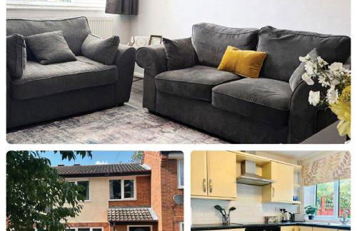 Townhouse in Derby - Photo 1