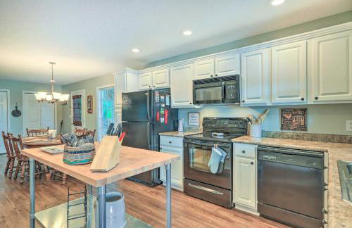 Lakefront Retreat with Deep Water and Great Views! - Foto 11