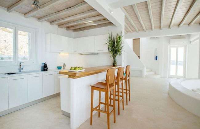 Elegant Villa With View - Foto 9