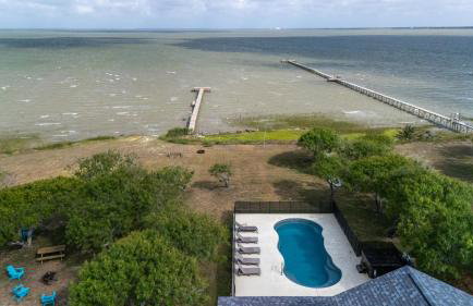 Waterfront Pool Hot Tub Private Pier Guest Bungalow - Foto 1